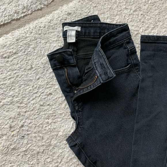 Forever 21 - Black jeans - Picture 4 of 5